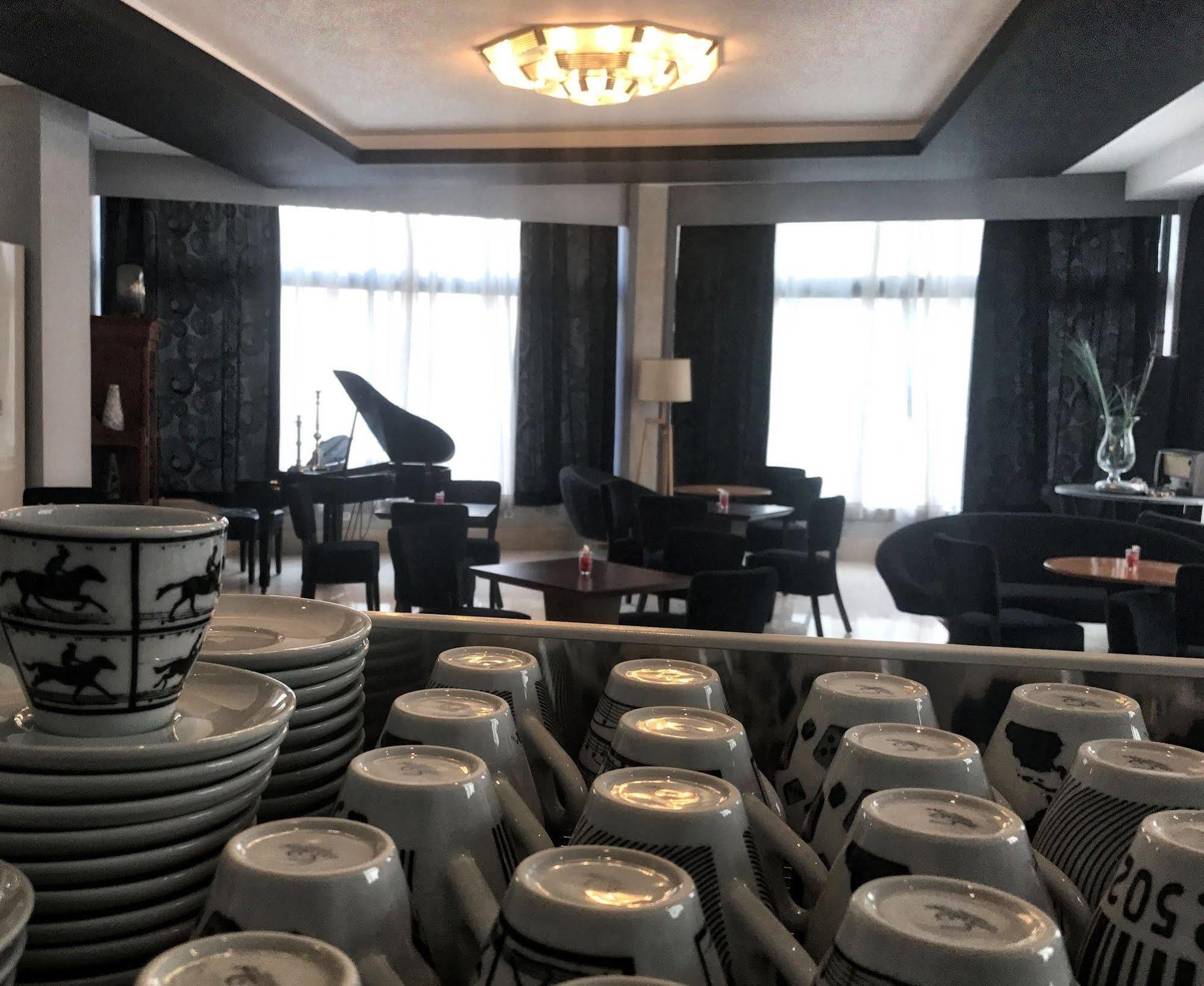 Gq Hotel & Club - Adults Only Rhodes City Bagian luar foto